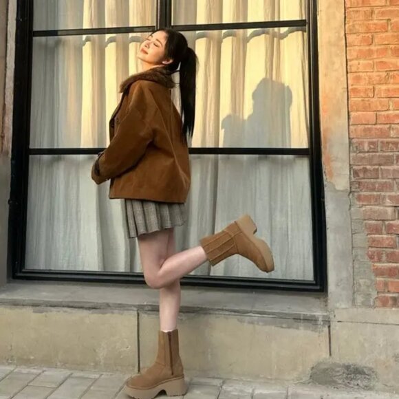 UGG Classic Twin Seam New Heights Platform Boots – Chestnut Suede (Size 7) NWT/N - Picture 15 of 15